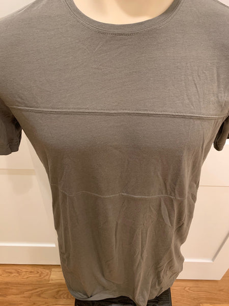 Short Sleeve Crew Neck Shirt - Medium